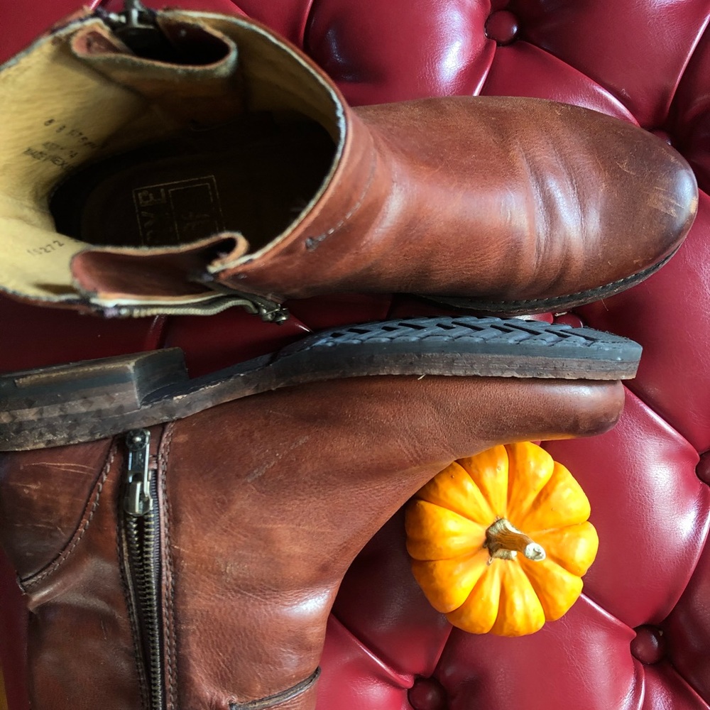 Warm Brown Short Boots